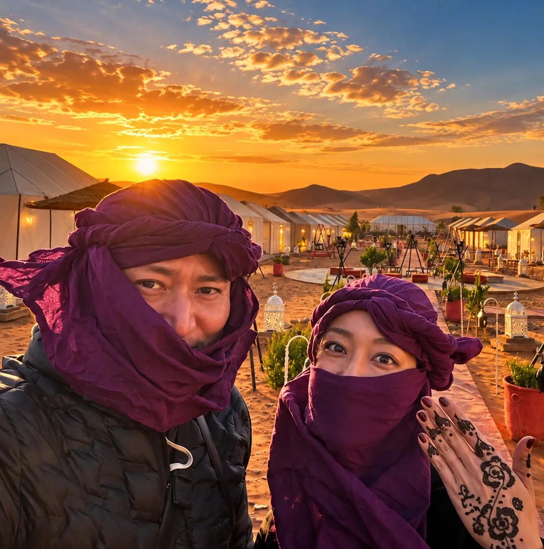 Huéspedes al amanecer en el campamento, Erg Chebbi
