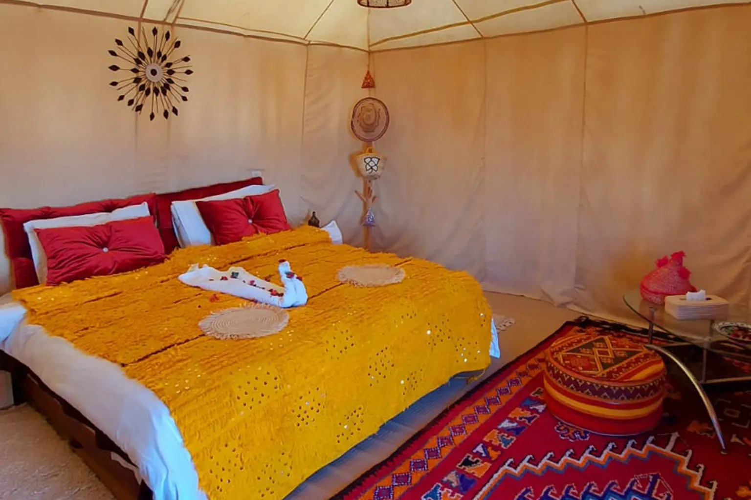 Tenda VIP con letto king size
